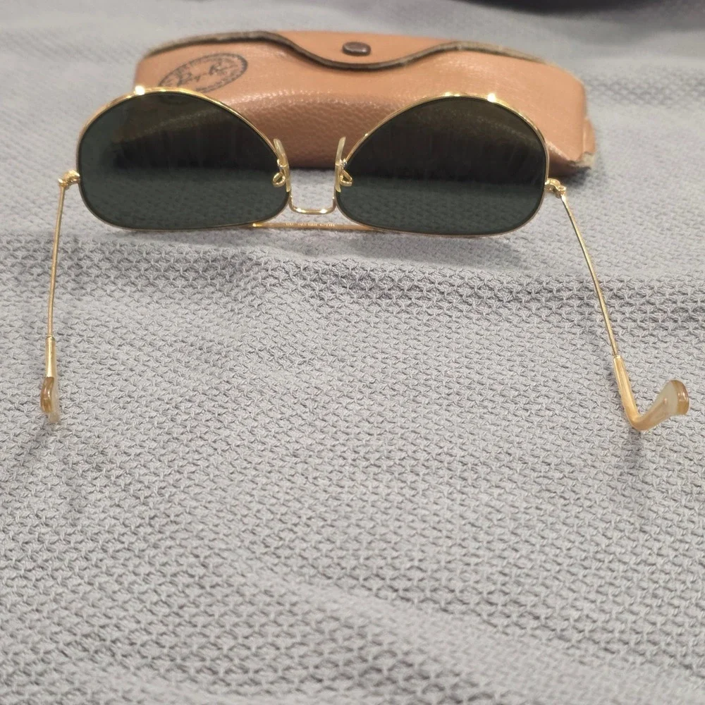Vintage Ray-Ban Bausch & Lomb Aviator Sunglasses Gold G-15 62mm USA with Case
